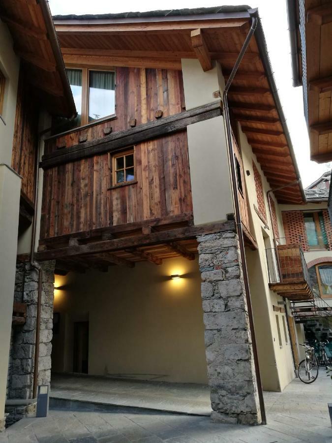 L'Atelier Du Temps - Les Greniers Appartements Aosta Buitenkant foto